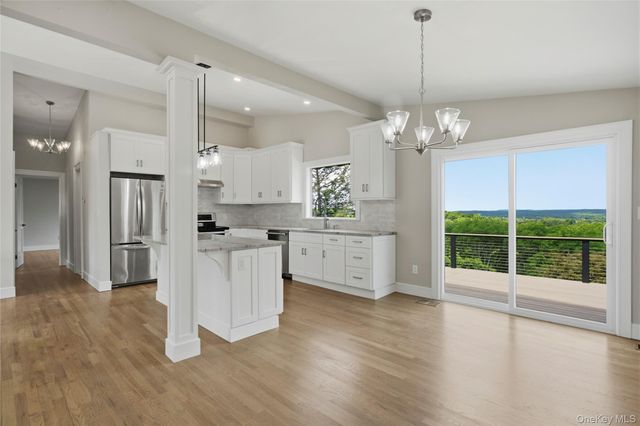 39 Kings Ridge Road, Mahopac, NY 10541