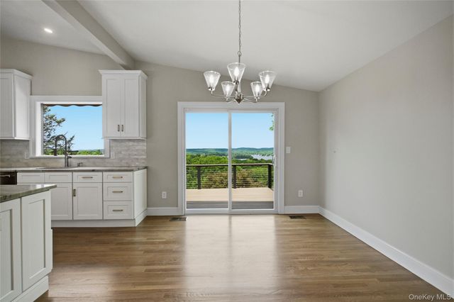 39 Kings Ridge Road, Mahopac, NY 10541