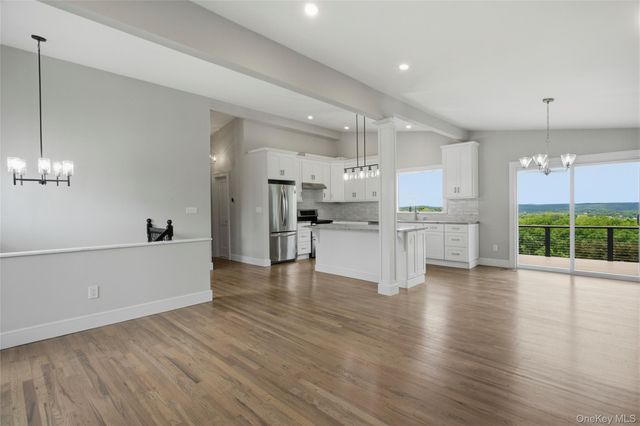 39 Kings Ridge Road, Mahopac, NY 10541