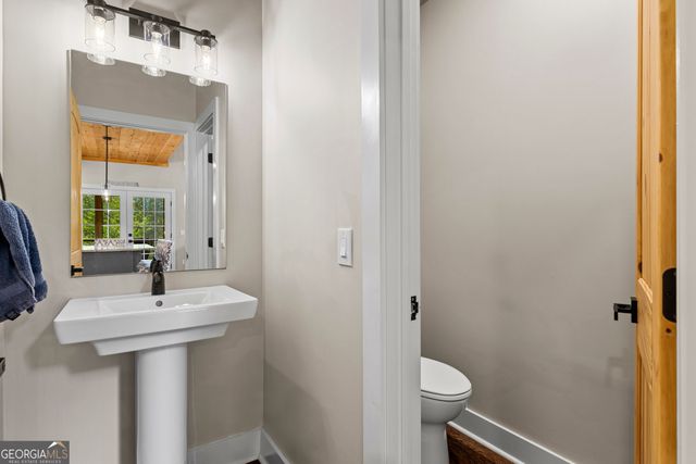 33 Jim McCrackin Road, Clayton, GA 30525