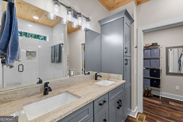 33 Jim McCrackin Road, Clayton, GA 30525