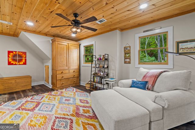 33 Jim McCrackin Road, Clayton, GA 30525