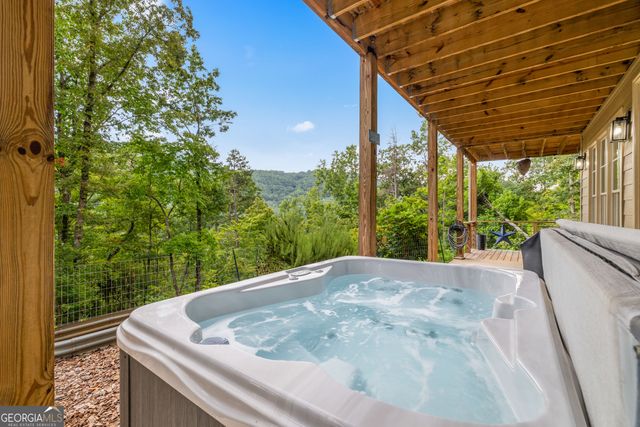 33 Jim McCrackin Road, Clayton, GA 30525