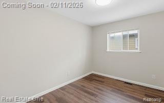 753 Stanley Avenue, Pontiac, MI 48340