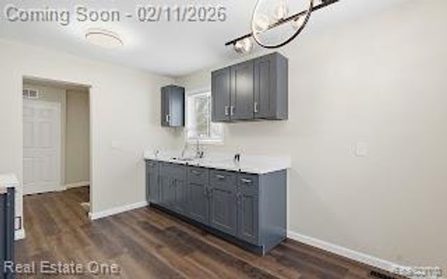 753 Stanley Avenue, Pontiac, MI 48340