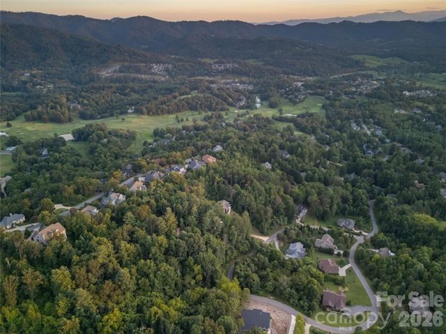 70 Hawtree Court, Weaverville, NC 28787
