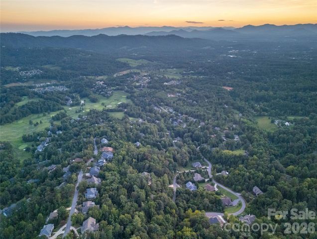 70 Hawtree Court, Weaverville, NC 28787