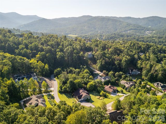 70 Hawtree Court, Weaverville, NC 28787