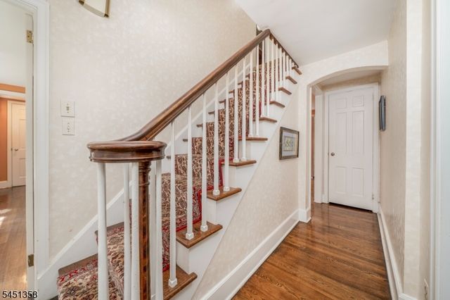 14 Brook Ct, Summit City, NJ 07901