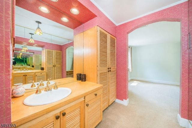 14 Brook Ct, Summit City, NJ 07901