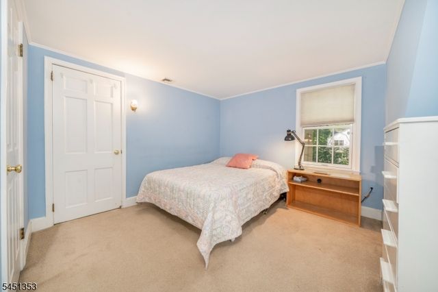 14 Brook Ct, Summit City, NJ 07901