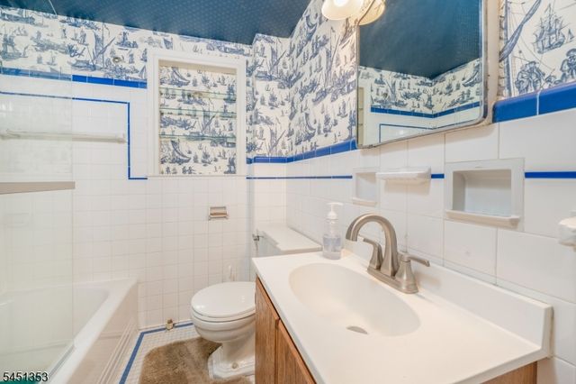 14 Brook Ct, Summit City, NJ 07901