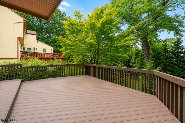 14 Brook Ct, Summit City, NJ 07901