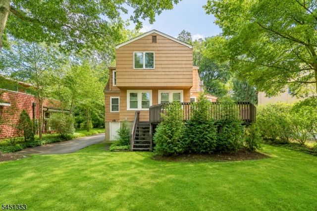 14 Brook Ct, Summit City, NJ 07901
