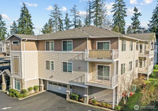 20028 15th Avenue NE #105, Shoreline, WA 98155