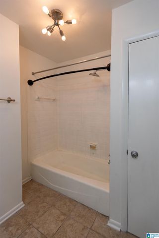 1026 KINGS FOREST DRIVE, Leeds, AL 35094