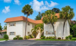 5220 NE 14th Way, Fort Lauderdale, FL 33334