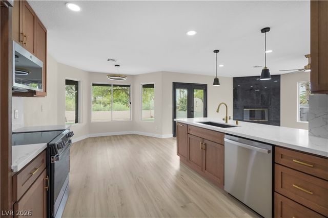3150 South Tenaya Way, Las Vegas, NV 89117