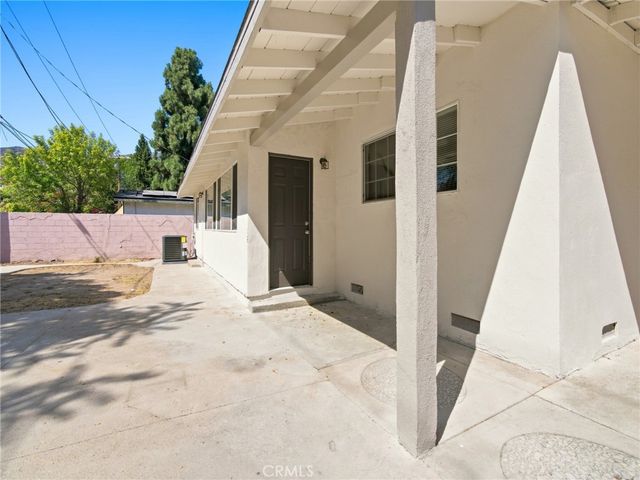 11137 Parr Avenue, Sunland, CA 91040