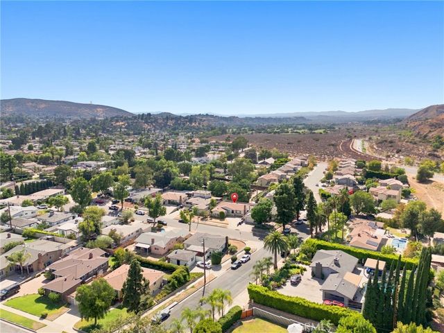 11137 Parr Avenue, Sunland, CA 91040