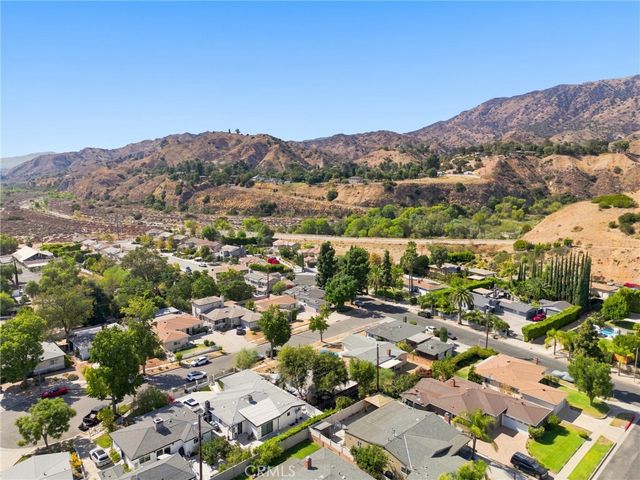 11137 Parr Avenue, Sunland, CA 91040