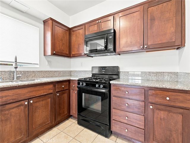 11137 Parr Avenue, Sunland, CA 91040