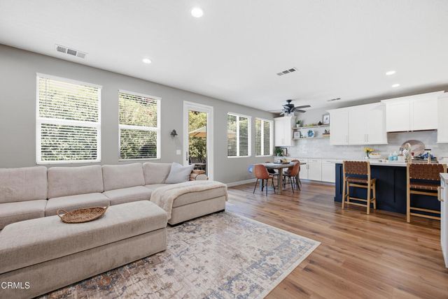 660 Clearwater Creek Drive, Thousand Oaks, CA 91320