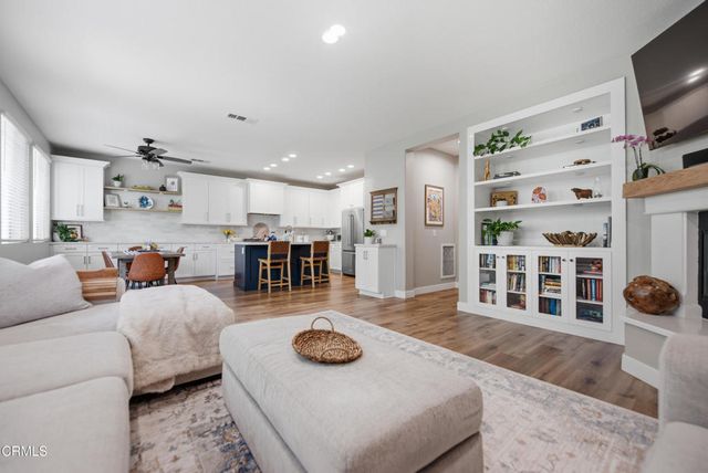 660 Clearwater Creek Drive, Thousand Oaks, CA 91320