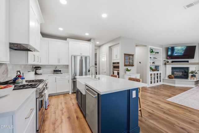 660 Clearwater Creek Drive, Thousand Oaks, CA 91320