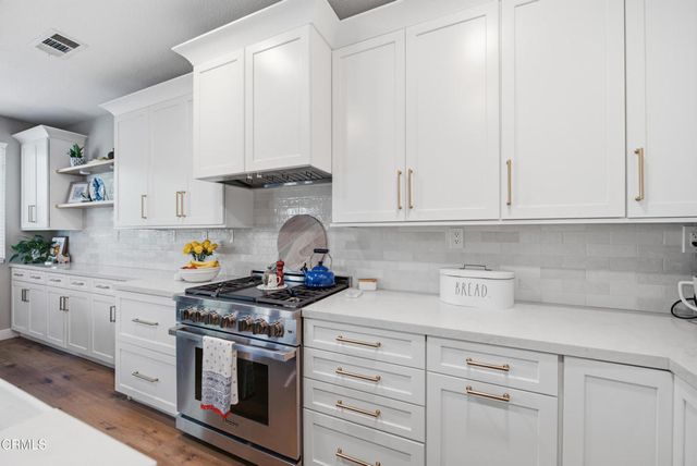 660 Clearwater Creek Drive, Thousand Oaks, CA 91320