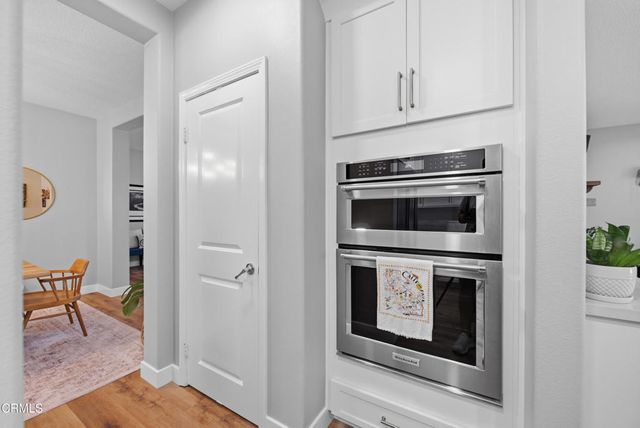 660 Clearwater Creek Drive, Thousand Oaks, CA 91320