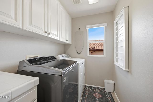 660 Clearwater Creek Drive, Thousand Oaks, CA 91320