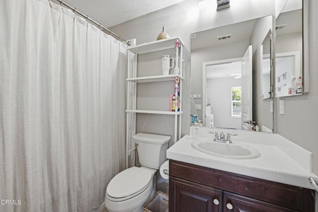 660 Clearwater Creek Drive, Thousand Oaks, CA 91320