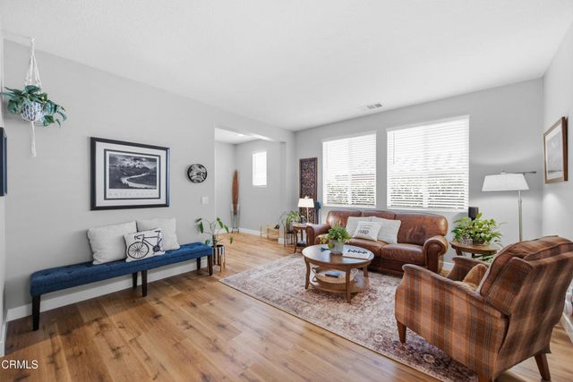 660 Clearwater Creek Drive, Thousand Oaks, CA 91320