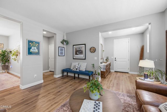 660 Clearwater Creek Drive, Thousand Oaks, CA 91320