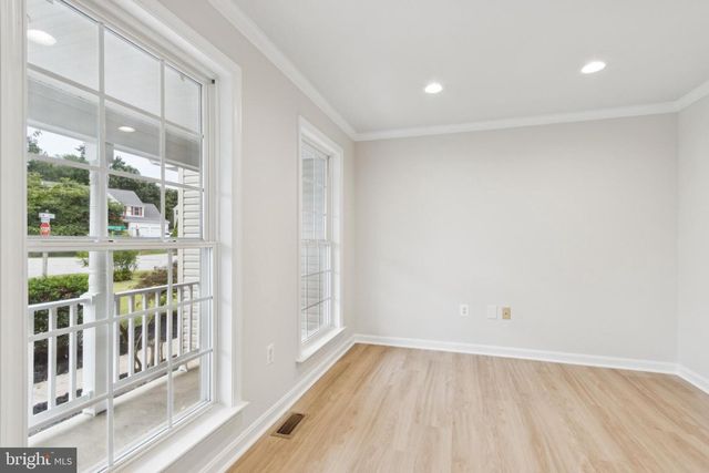 4101 MOSSY BANK LN, Fredericksburg, VA 22408