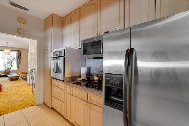 2310 N BOULEVARD, Tampa, FL 33602