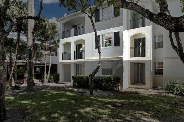 3225 NE 184th St 10205, Aventura, FL 33160