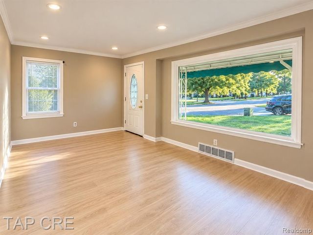 19762 Shiawassee Drive, Detroit, MI 48219