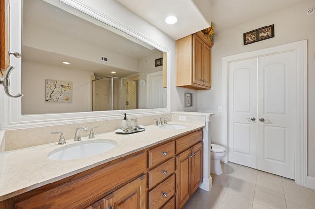 500 Waters Edge Drive 228, Lake Dallas, TX 75065