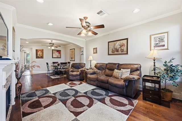 500 Waters Edge Drive 228, Lake Dallas, TX 75065