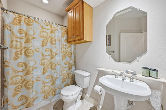 500 Waters Edge Drive 228, Lake Dallas, TX 75065