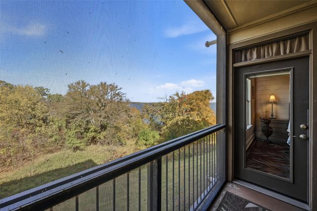 500 Waters Edge Drive 228, Lake Dallas, TX 75065