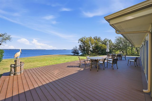 500 Waters Edge Drive 228, Lake Dallas, TX 75065