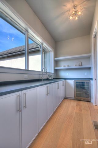 555 Century Ave, Middleton, ID 83644