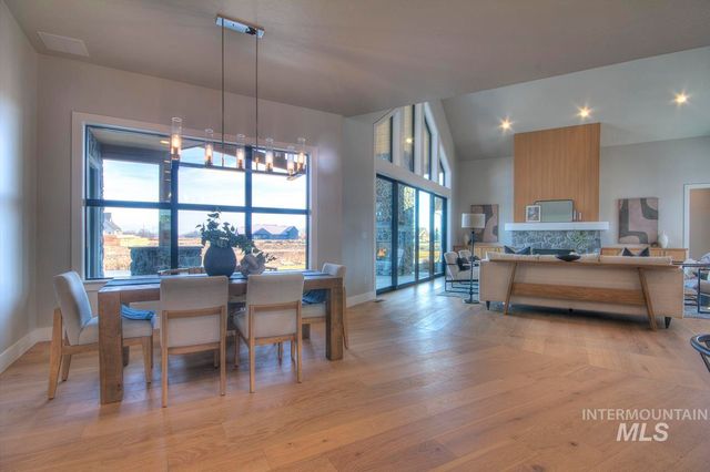 555 Century Ave, Middleton, ID 83644