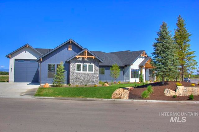 555 Century Ave, Middleton, ID 83644