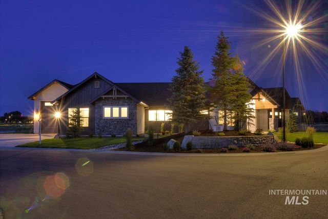 555 Century Ave, Middleton, ID 83644