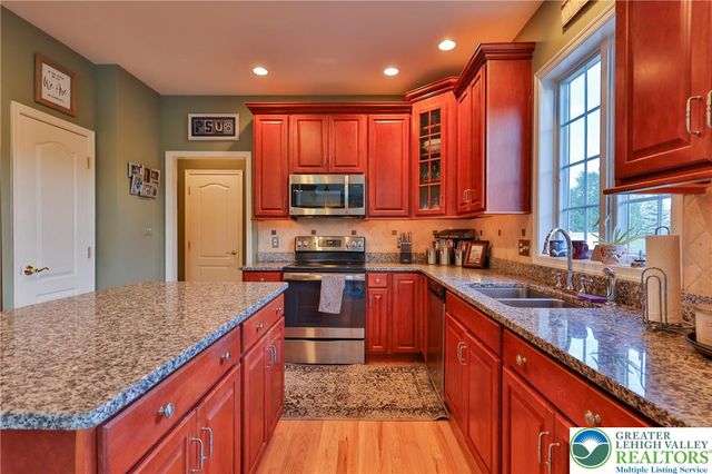 351 Manor Drive, Lower Nazareth Twp, PA 18064