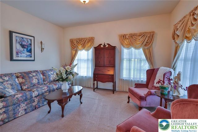 351 Manor Drive, Lower Nazareth Twp, PA 18064